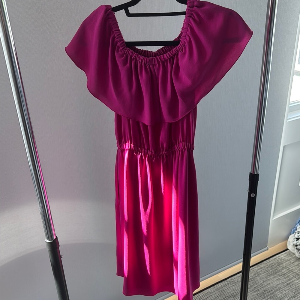 Wilfred Vibrant Pink Off-Shoulder Top